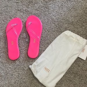 TKEES hot pink flip flops